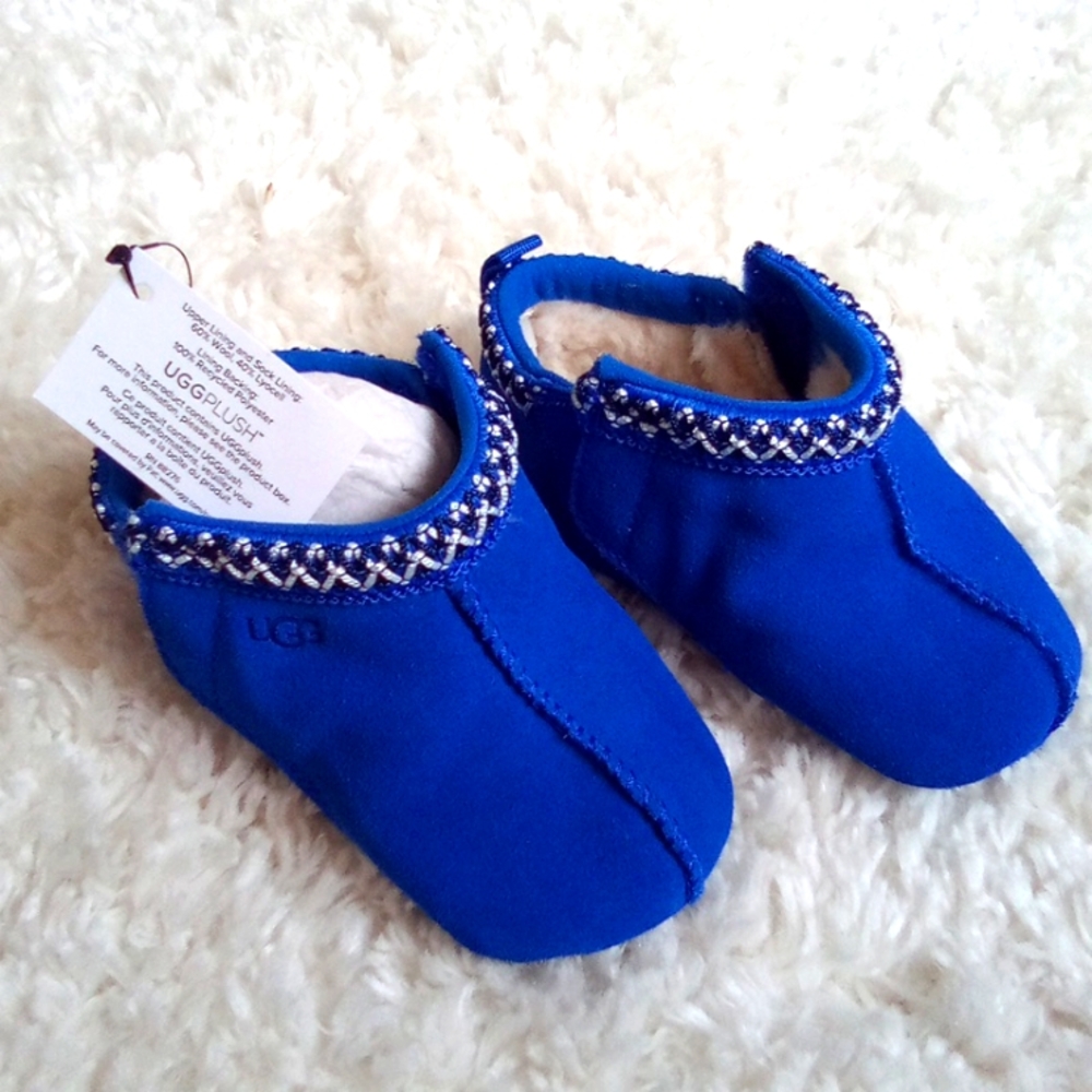 Uggs kids shoes NWT
